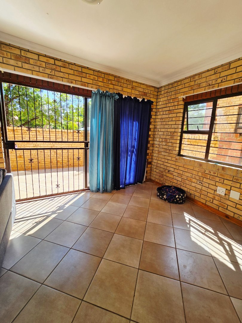 3 Bedroom Property for Sale in Flamwood North West